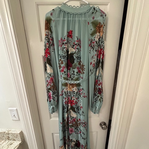 Farm Rio blue beauty bouquet long sleeve maxi dress - Picture 4 of 5